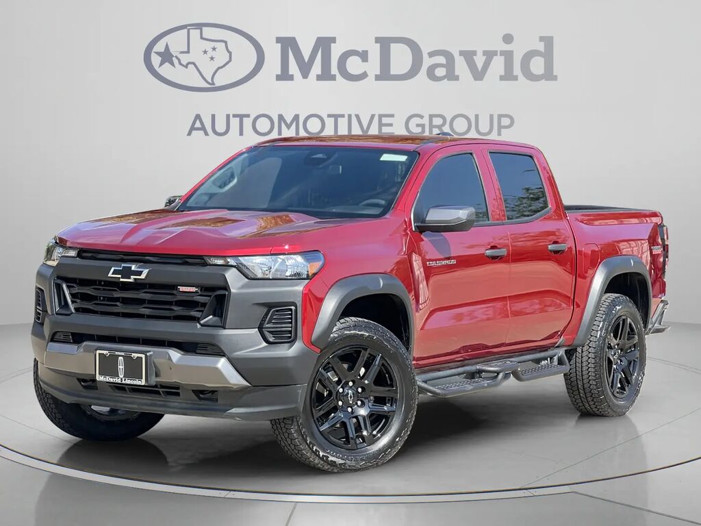 2025 Chevrolet Colorado Trail Boss — photo 1 of 13