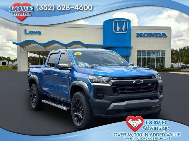 2023 Chevrolet Colorado Trail Boss — photo 1 of 13