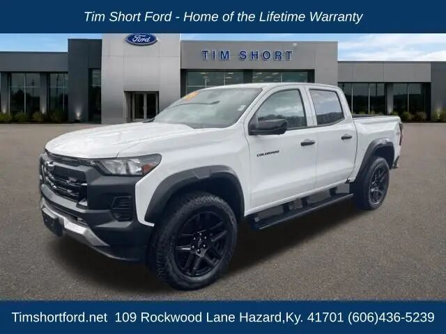 2024 Chevrolet Colorado Trail Boss — photo 1 of 13