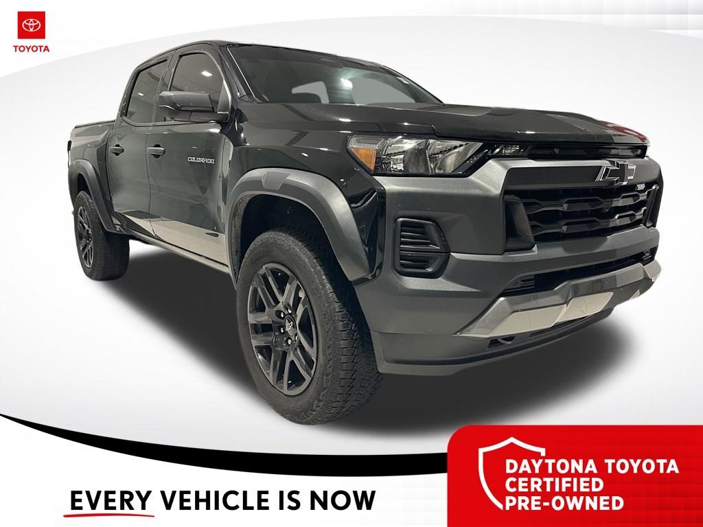 2025 Chevrolet Colorado Trail Boss — photo 1 of 10