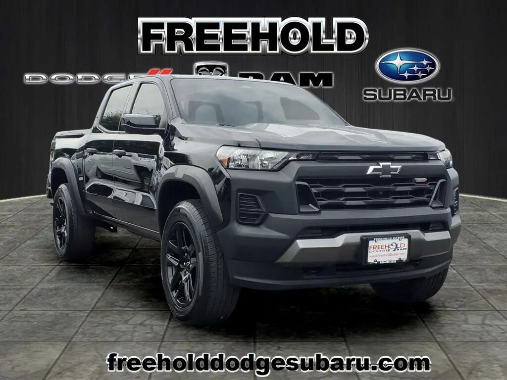 2023 Chevrolet Colorado Trail Boss — photo 1 of 13