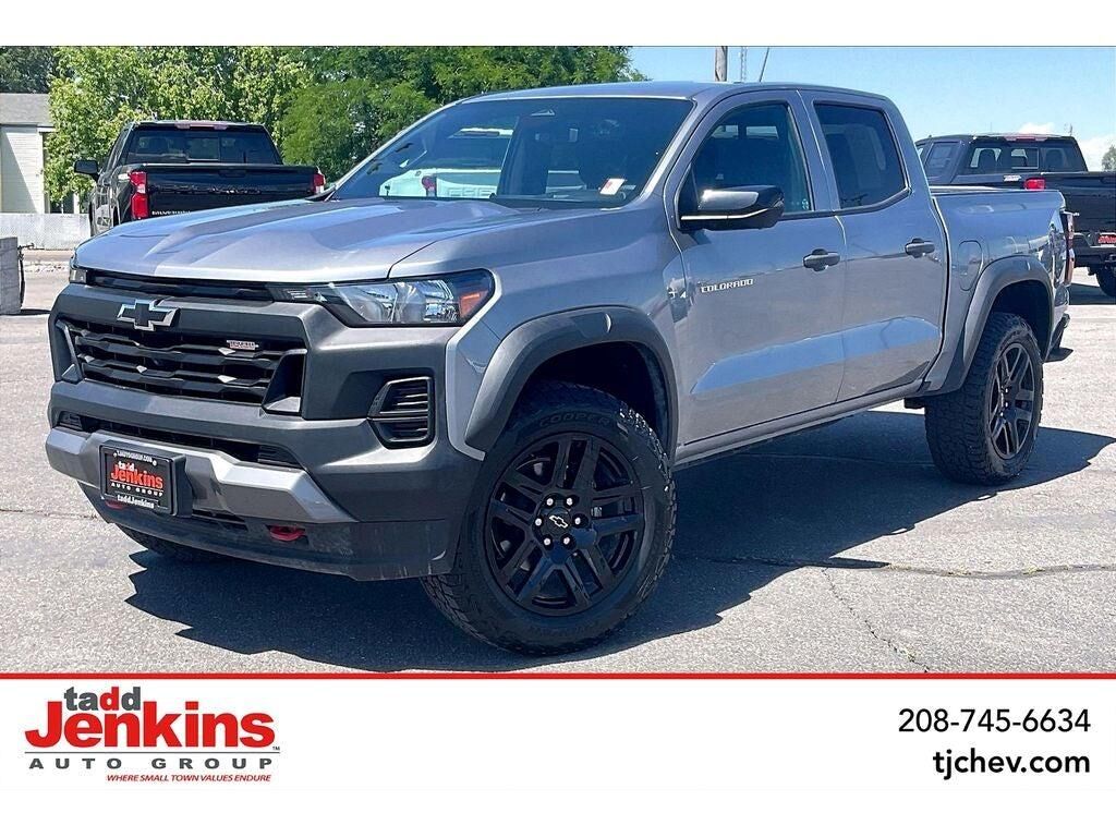 2023 Chevrolet Colorado Trail Boss — photo 1 of 1