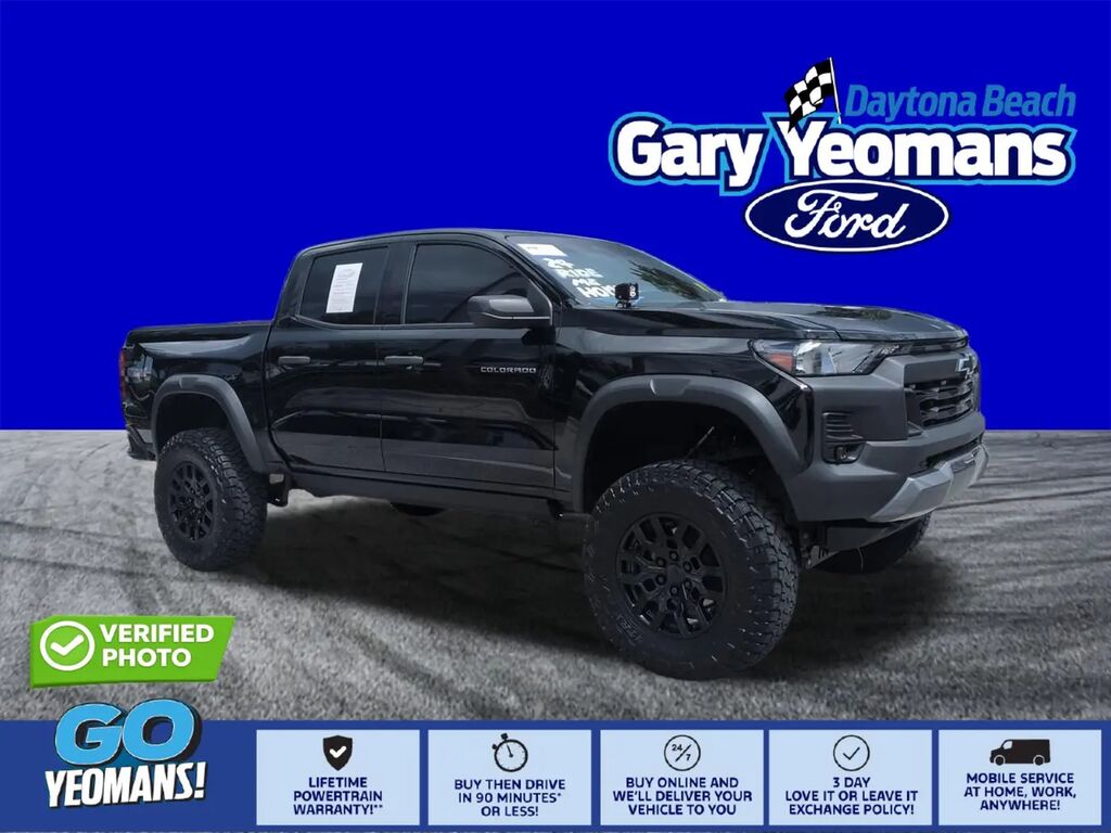 2024 Chevrolet Colorado Trail Boss — photo 1 of 13
