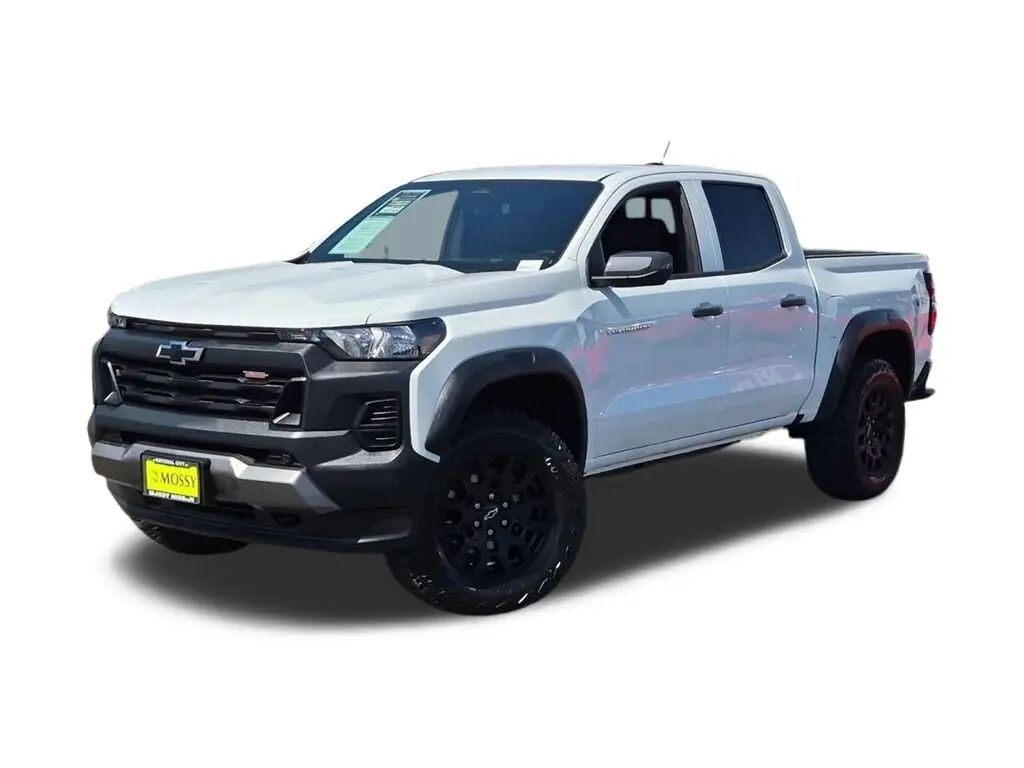 2025 Chevrolet Colorado Trail Boss — photo 1 of 13