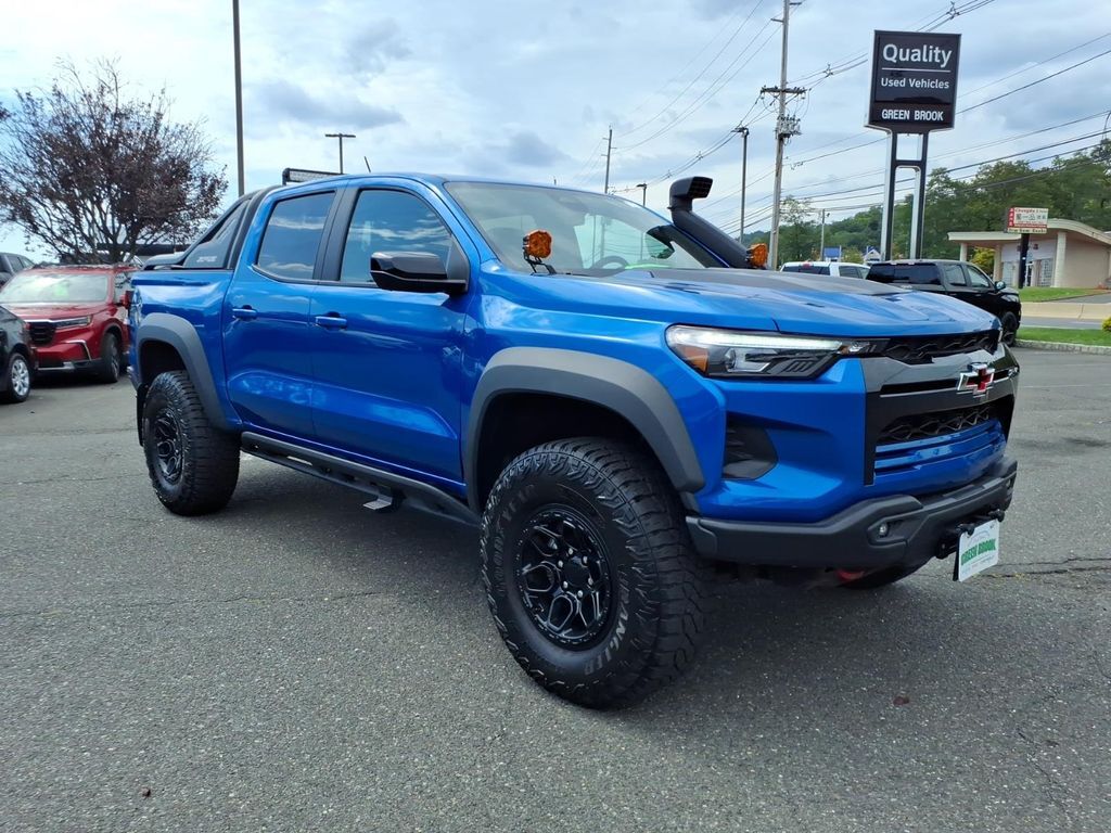 2024 Chevrolet Colorado ZR2 — photo 1 of 13