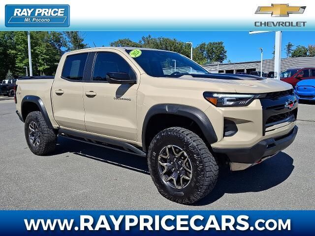 2024 Chevrolet Colorado ZR2 — photo 1 of 13