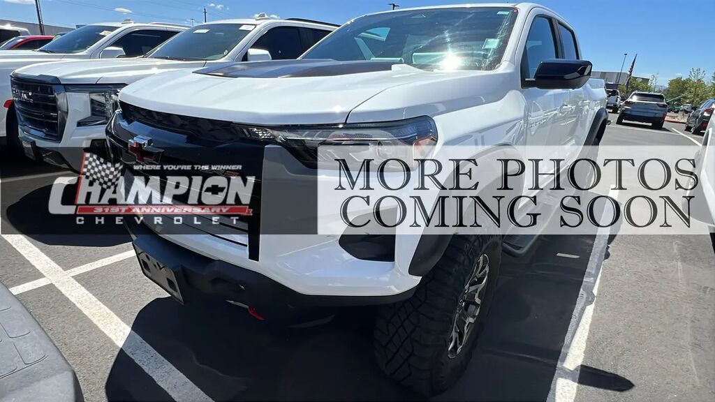 2024 Chevrolet Colorado ZR2 — photo 1 of 3