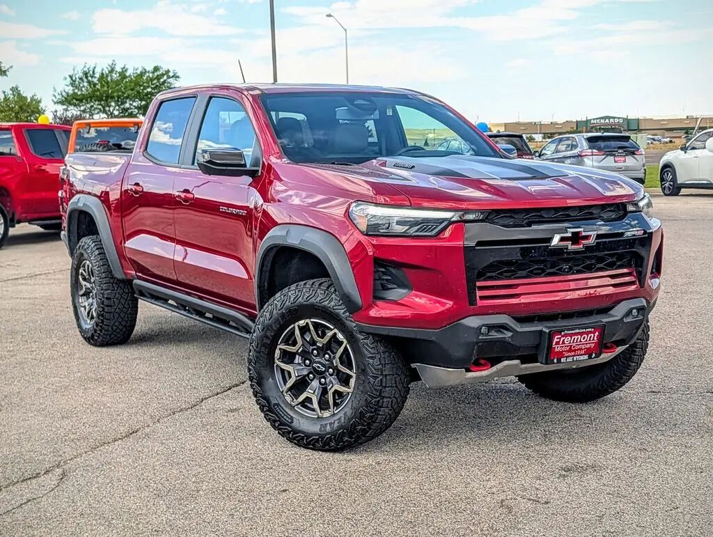2026 Chevrolet Colorado ZR2 — photo 1 of 32