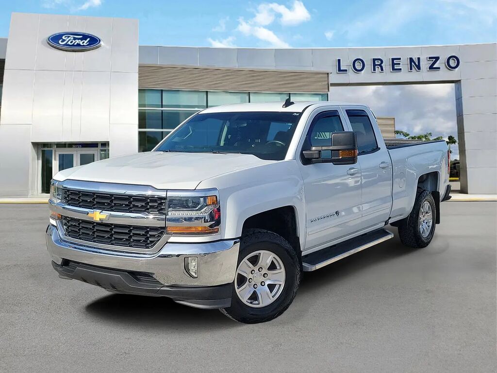 2017 Chevrolet Silverado 1500 LT — photo 1 of 13