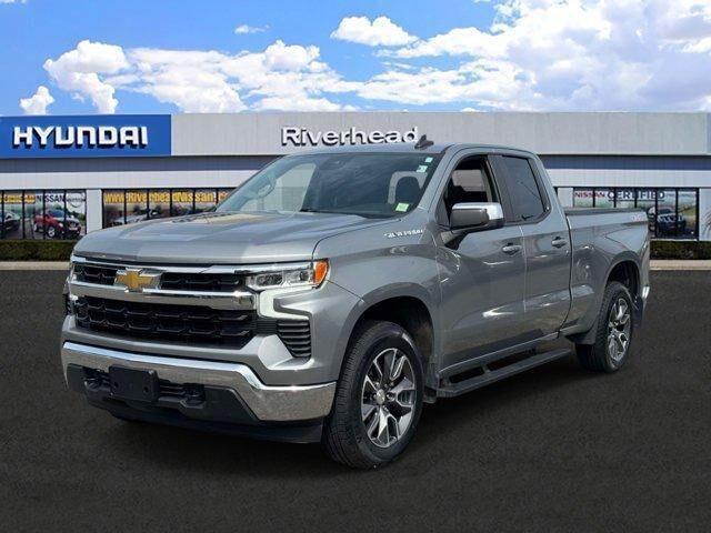 2023 Chevrolet Silverado 1500 LT — photo 1 of 13