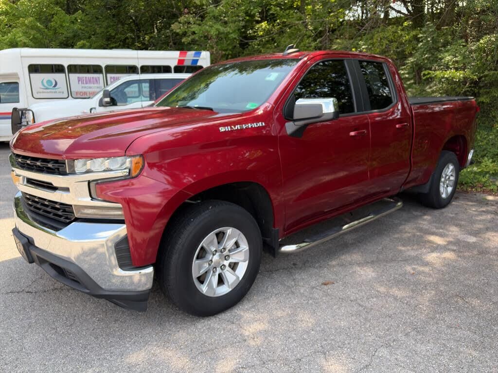 2019 Chevrolet Silverado 1500 LT — photo 1 of 1