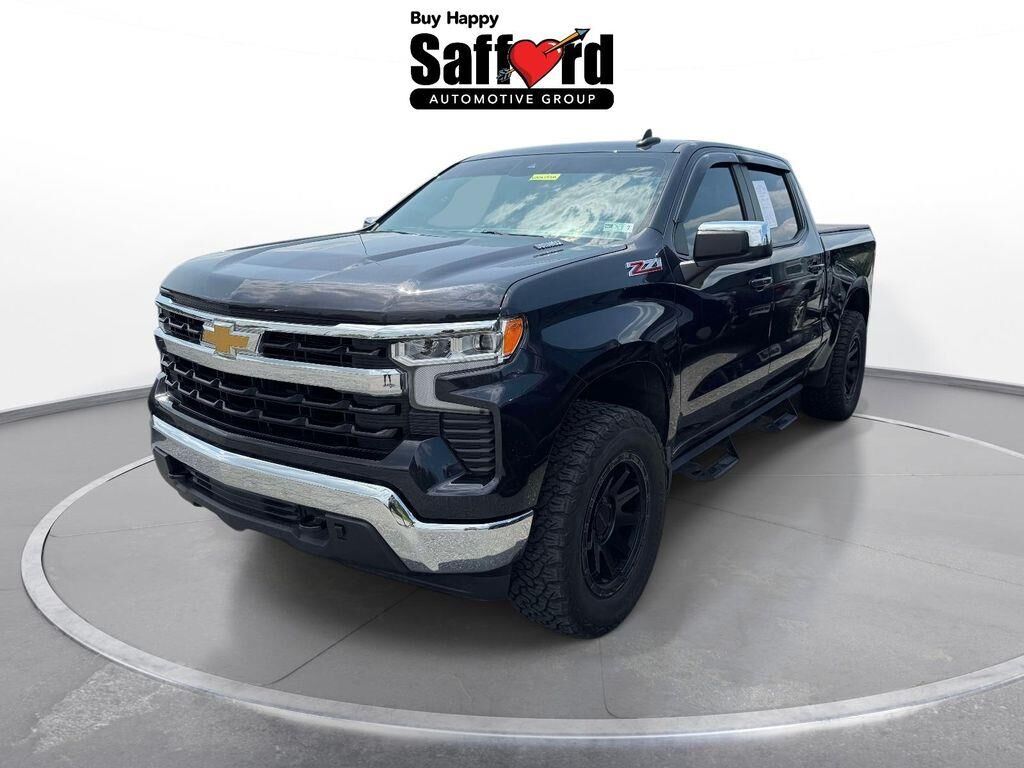 2023 Chevrolet Silverado 1500 LT — photo 1 of 13