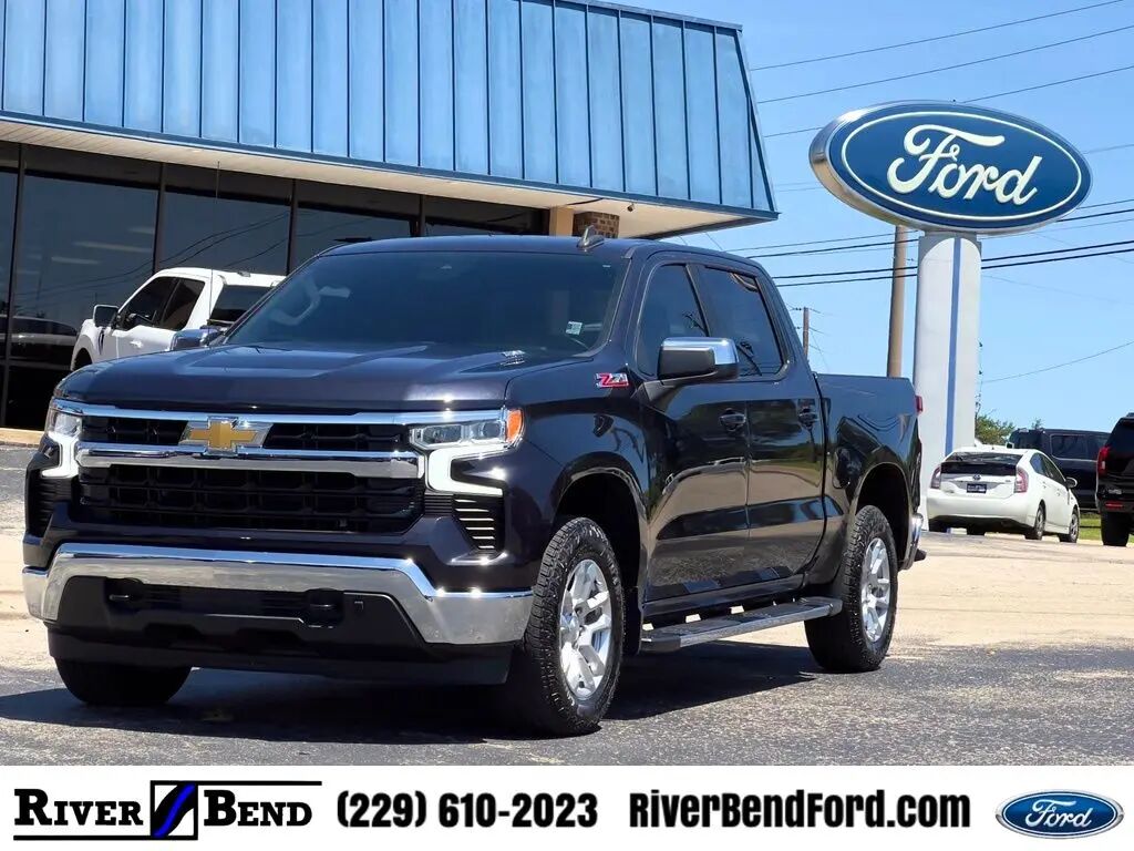 2023 Chevrolet Silverado 1500 LT — photo 1 of 14