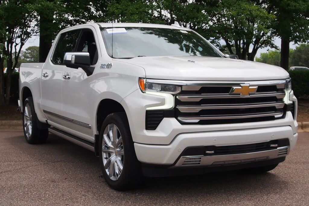 2023 Chevrolet Silverado 1500 High Country — photo 1 of 26