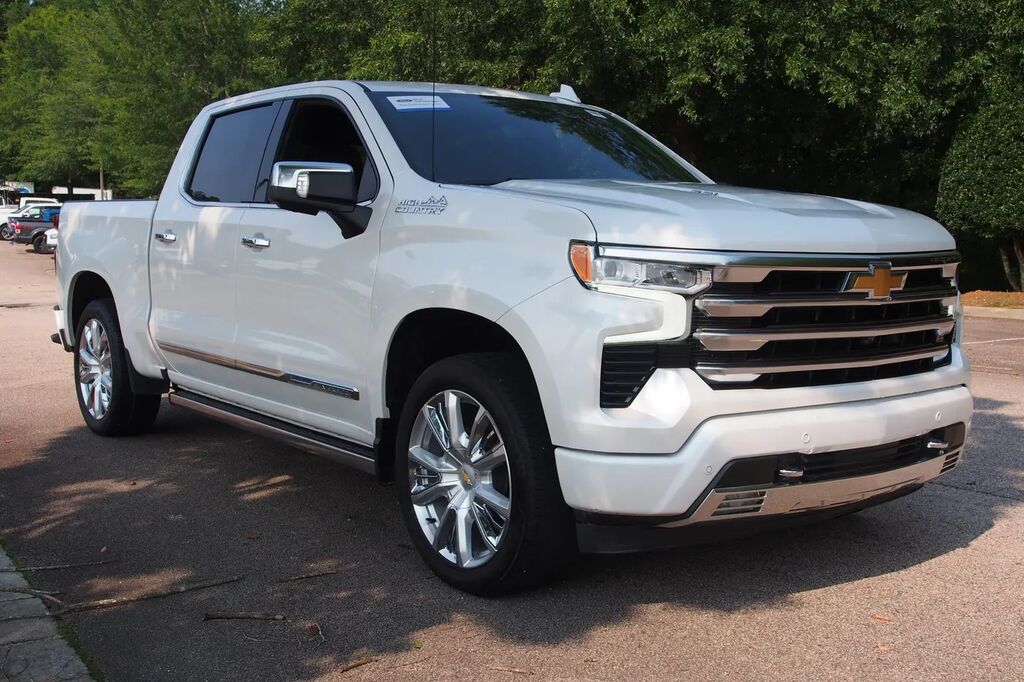 2023 Chevrolet Silverado 1500 High Country — photo 1 of 13