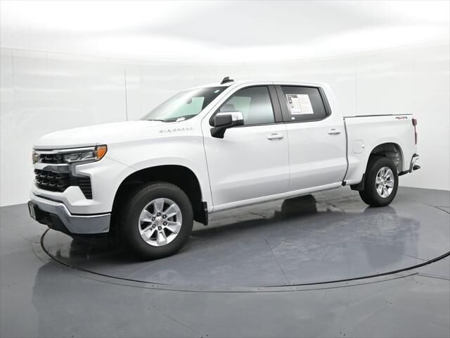 2025 Chevrolet Silverado 1500 LT — photo 1 of 13