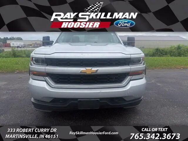 2016 Chevrolet Silverado 1500 Custom — photo 1 of 3