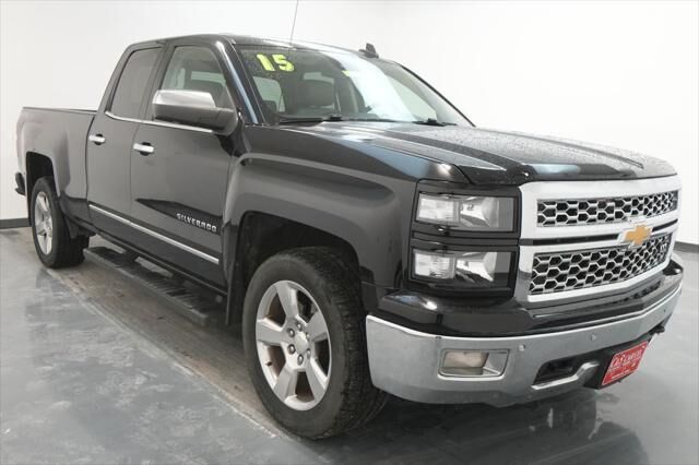 2015 Chevrolet Silverado 1500 LTZ — photo 1 of 13