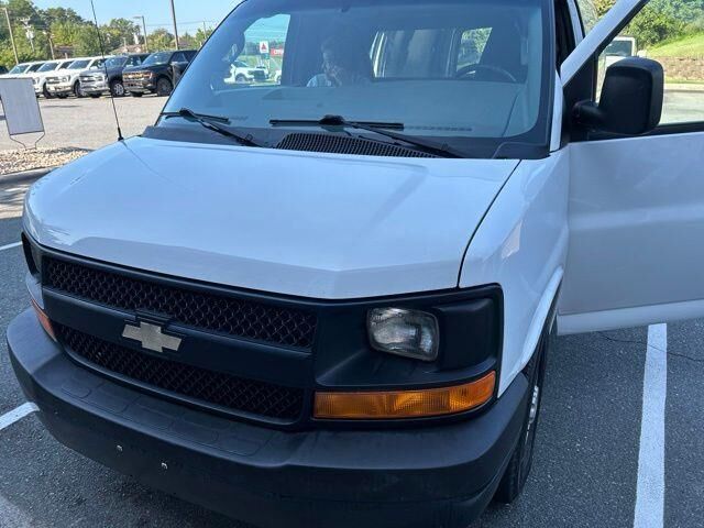 2017 Chevrolet Express 2500