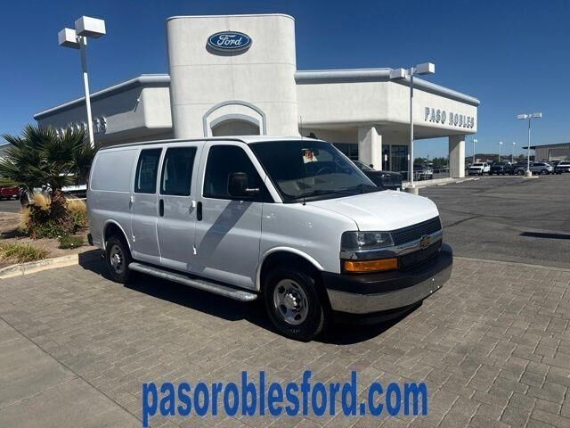 2020 Chevrolet Express 2500 — photo 1 of 6