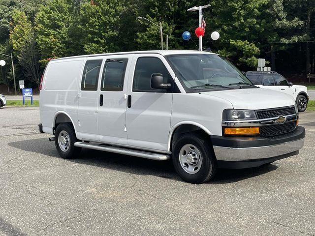 2025 Chevrolet Express 2500