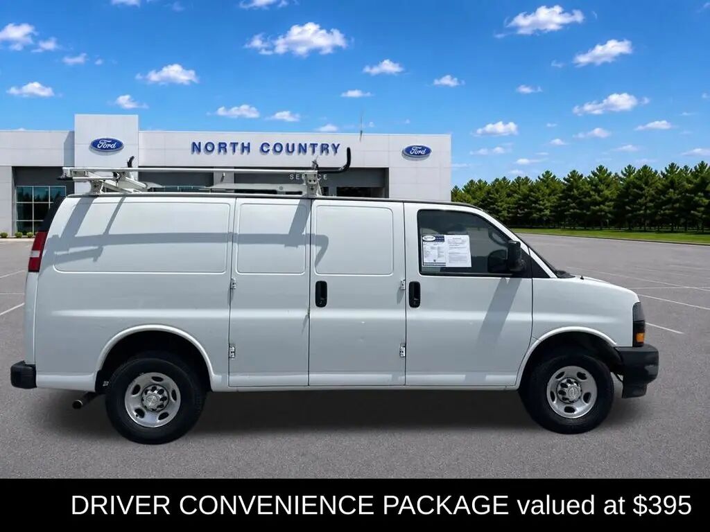 2021 Chevrolet Express 2500 — photo 1 of 10
