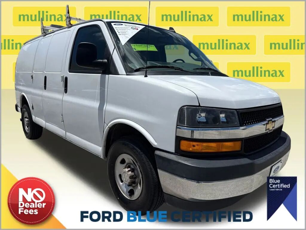 2022 Chevrolet Express 2500 — photo 1 of 18