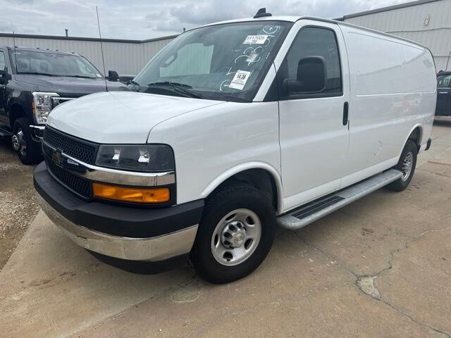 2025 Chevrolet Express 2500 — photo 1 of 13