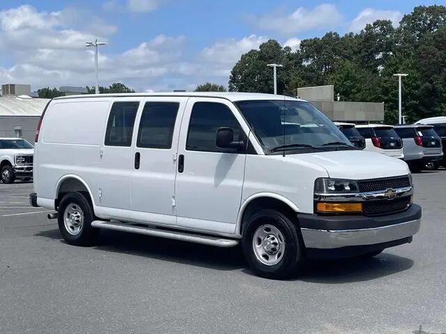 2025 Chevrolet Express 2500