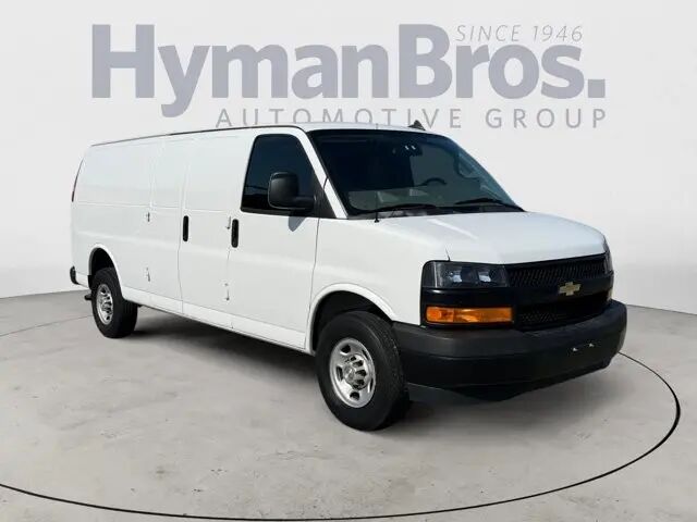 2022 Chevrolet Express 2500
