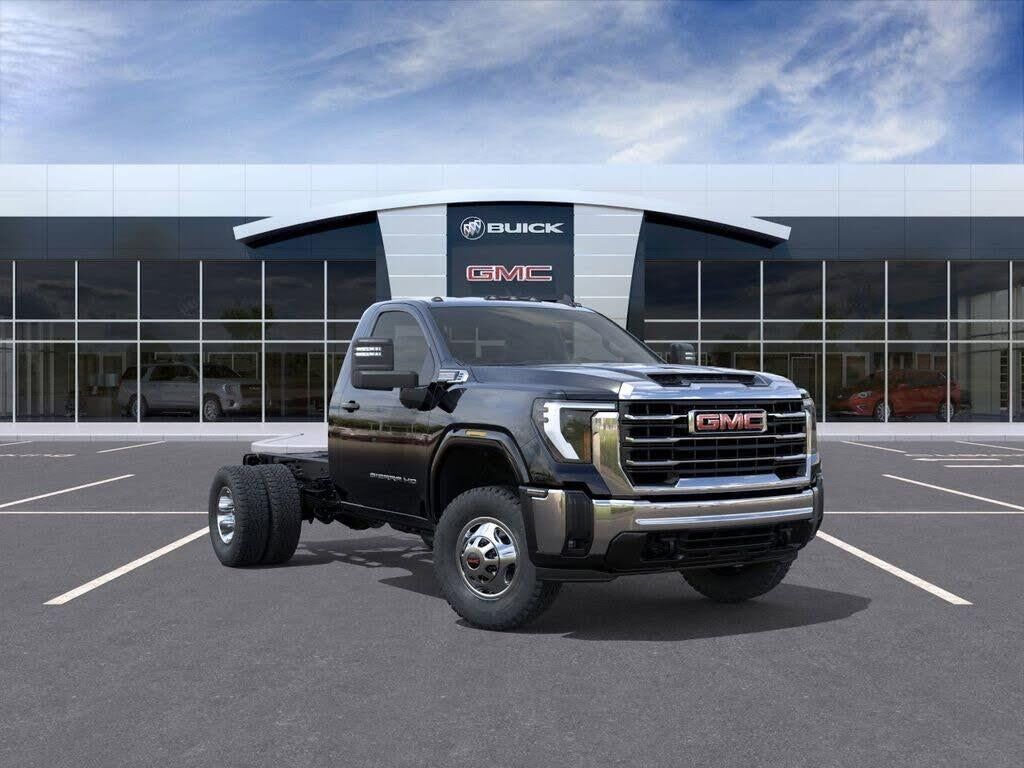 2026 GMC Sierra 3500HD CC SLE