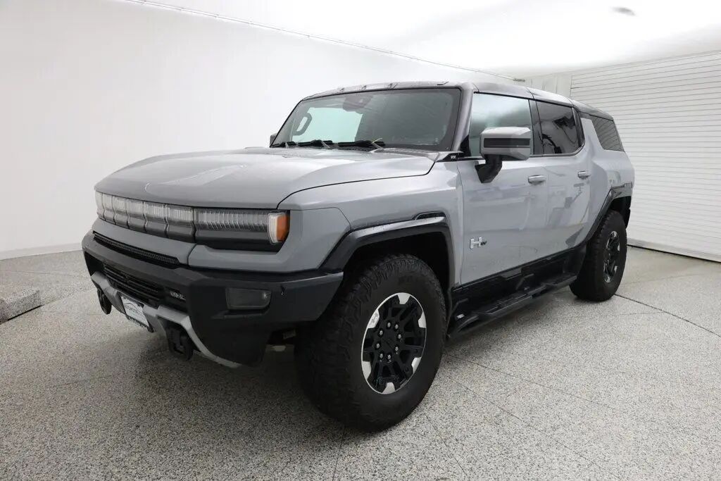 2024 GMC HUMMER EV SUV 2X — photo 1 of 13