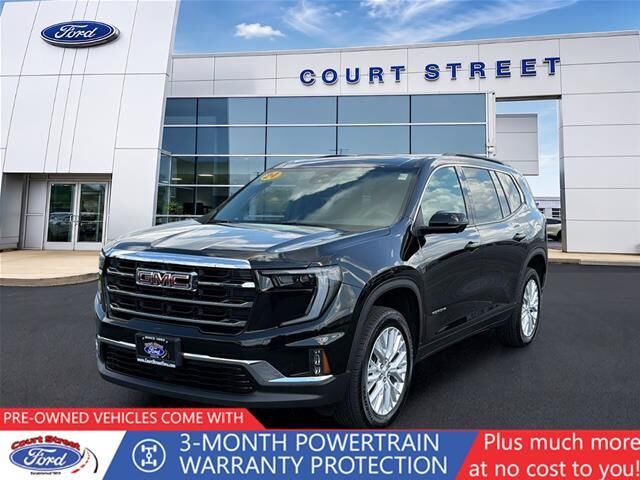 2024 GMC Acadia Elevation — photo 1 of 13