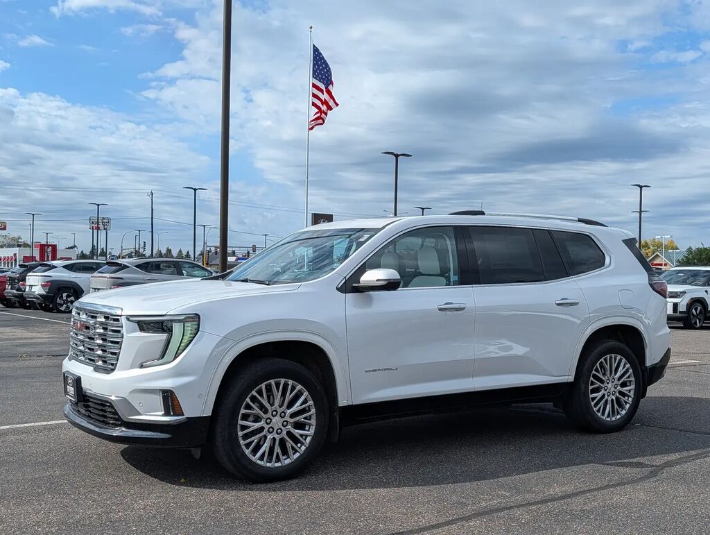 2024 GMC Acadia Denali — photo 1 of 13