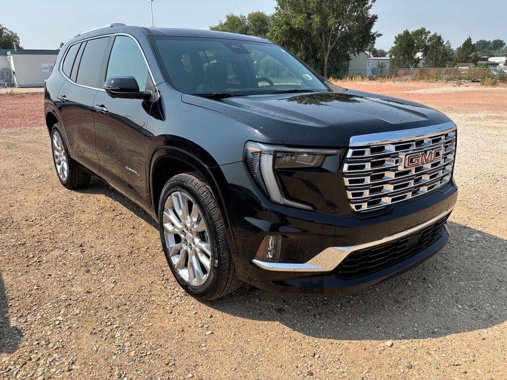 2024 GMC Acadia Denali — photo 1 of 6
