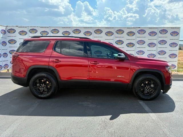 2022 GMC Acadia AT4