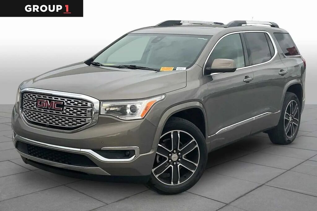 2019 GMC Acadia Denali — photo 1 of 13