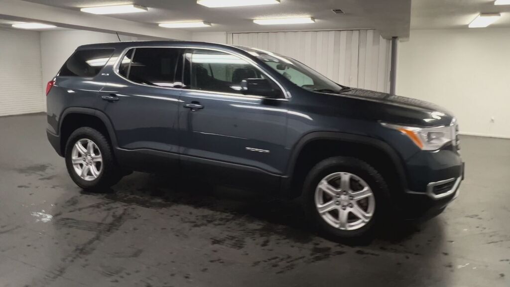 2019 GMC Acadia SLE — photo 1 of 7