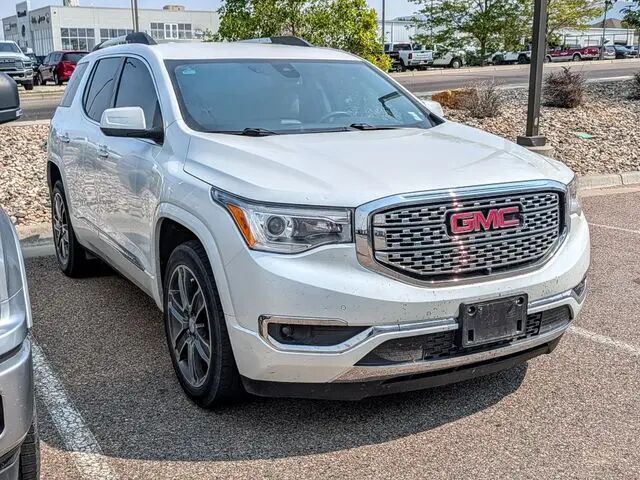 2017 GMC Acadia Denali — photo 1 of 6