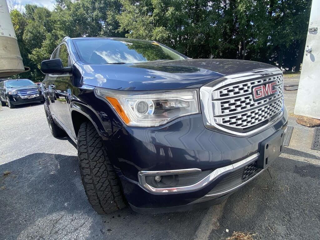 2018 GMC Acadia Denali — photo 1 of 1