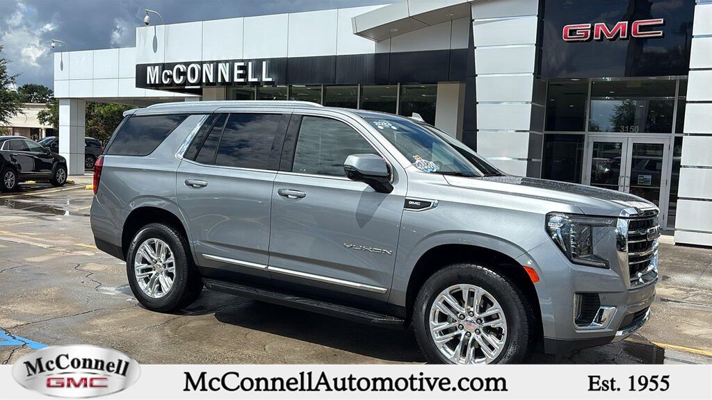 2023 GMC Yukon SLT — photo 1 of 13