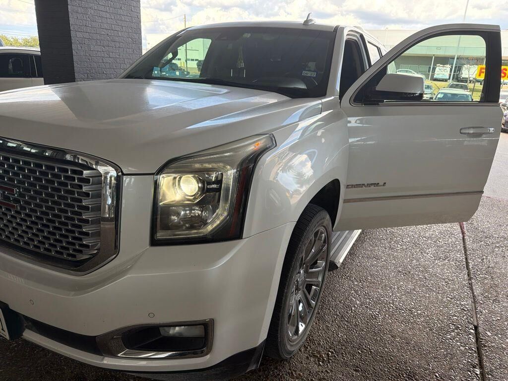 2016 GMC Yukon Denali — photo 1 of 1
