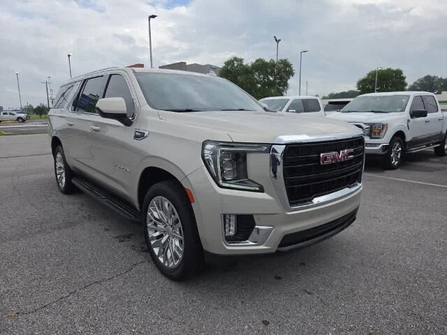 2023 GMC Yukon XL SLE