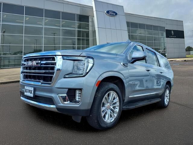 2024 GMC Yukon XL SLT — photo 1 of 11