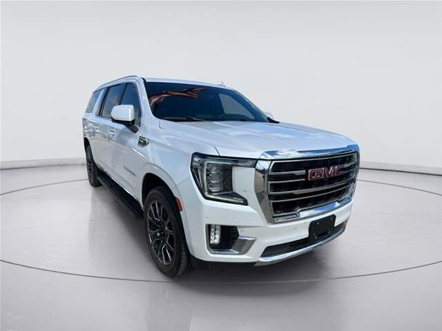 2023 GMC Yukon XL SLT — photo 1 of 13