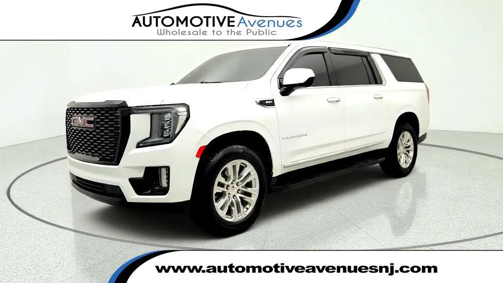 2021 GMC Yukon XL SLT — photo 1 of 13