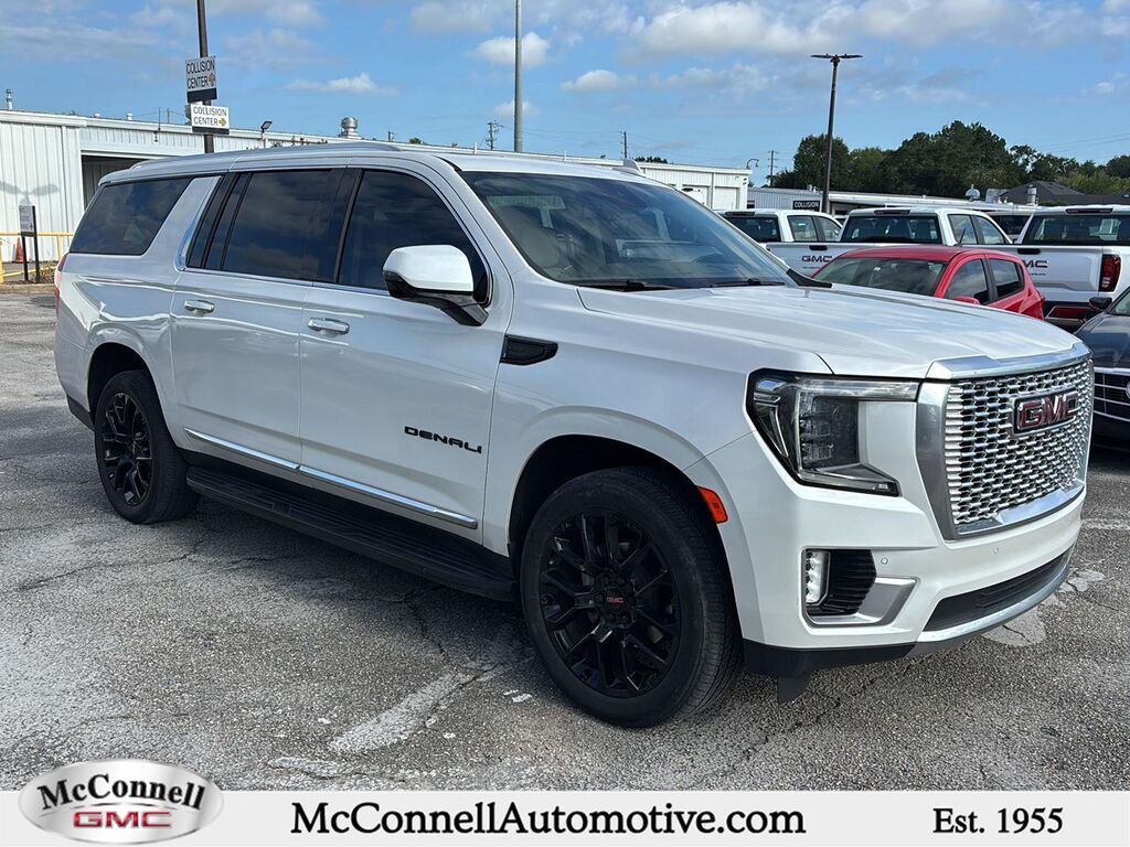 2023 GMC Yukon XL Denali — photo 1 of 1