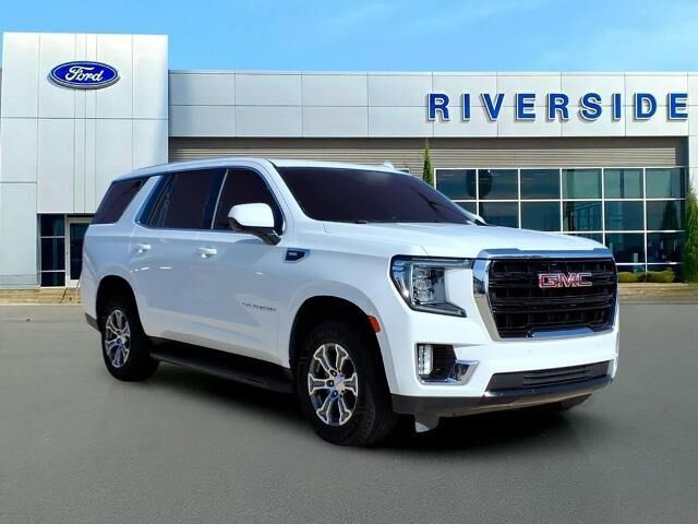 2023 GMC Yukon SLE — photo 1 of 13