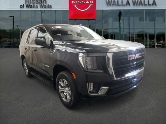 2023 GMC Yukon SLE — photo 1 of 13