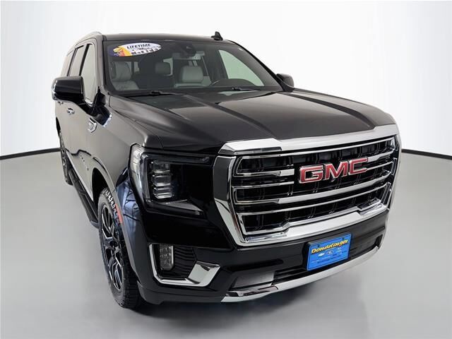 2021 GMC Yukon SLT — photo 1 of 14